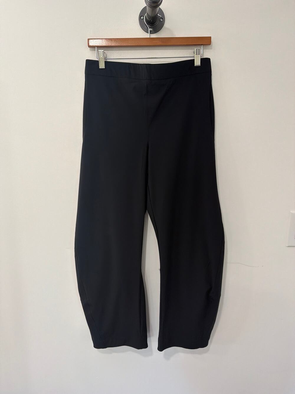 NWT Ruti The On The Loose Work Pants Barrel Leg Black Size 8